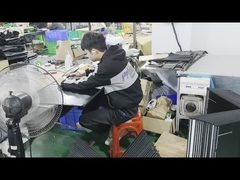 Kích thước gấp gọn 56.5*60.2*40 mm Túi sạc năng lượng mặt trời di động với 2 tấm